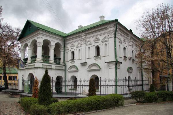 Контрактова площа