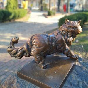 Коти Золотоворітського скверу