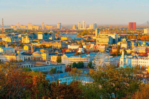 Сквер на Десятинній та видова тераса