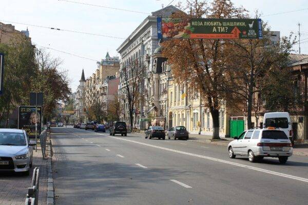 Львівська площа
