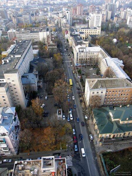 Львівська площа